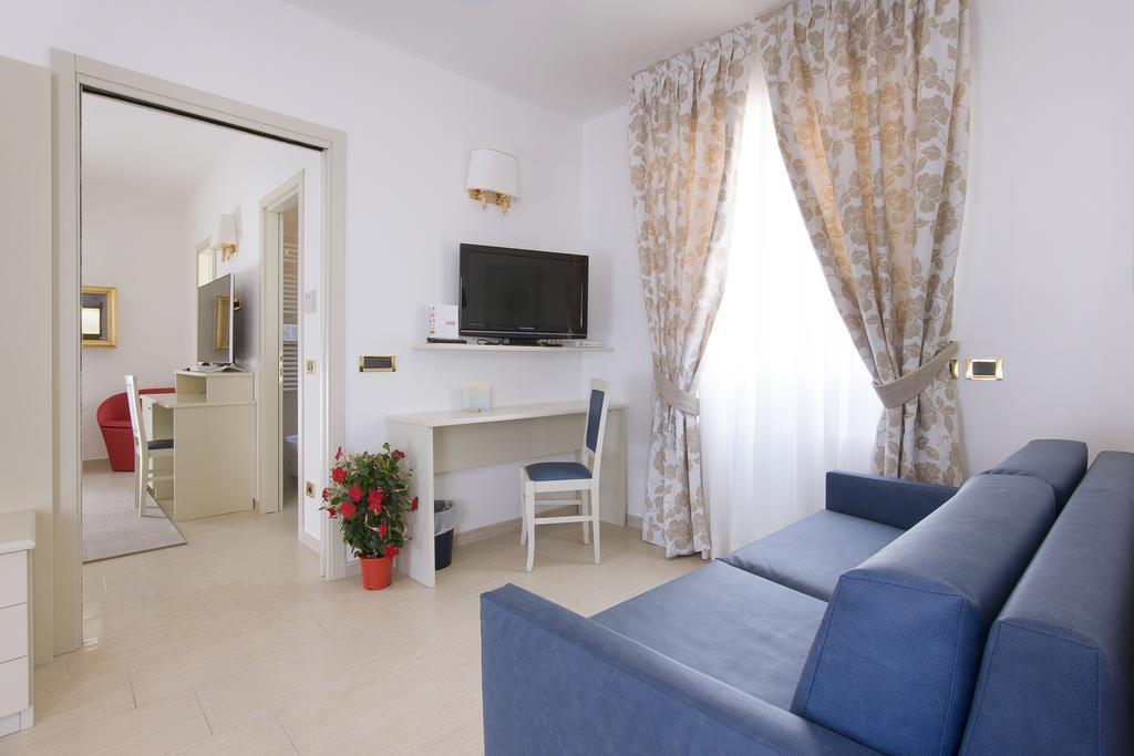 אלסיו Hotel Ristorante Toscana מראה חיצוני תמונה